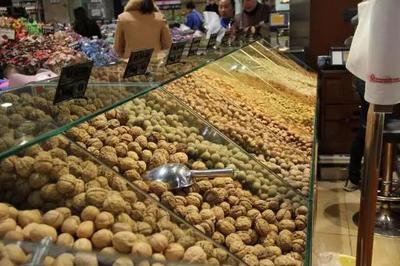 顆粒自動包裝機 推動食品包裝新動態——預包裝與散裝食品的智能融合